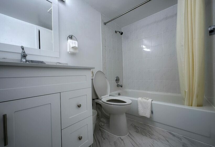 جناح ديلوكس, Pinedale Inn