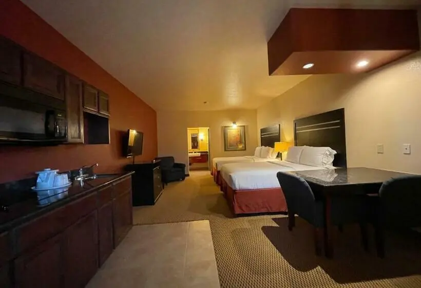デラックスルーム, Sunbridge Inn And Suites