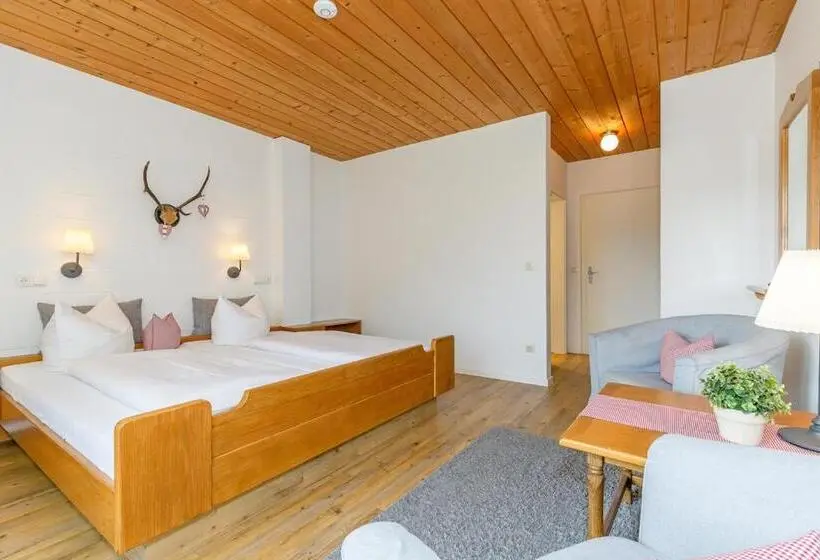 Standard-huone Puutarhanäkymä, Gästehaus Menkenbauer Inkl. Chiemgaukarte