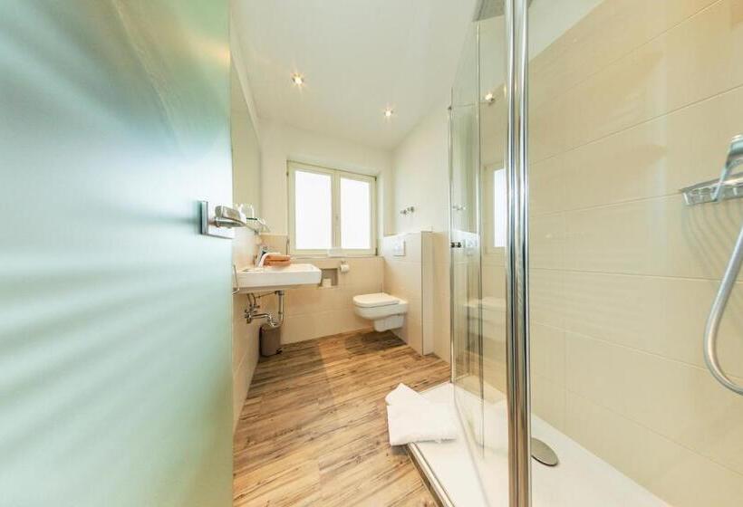 Camera Standard Vista Giardino, Gästehaus Menkenbauer