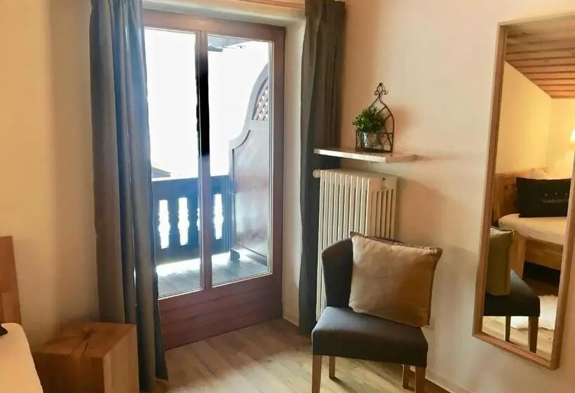 Deluxe Yhden Hengen Huone, Gästehaus Menkenbauer Inkl. Chiemgaukarte