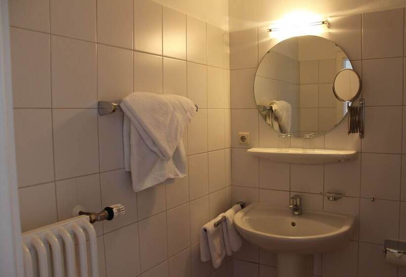 Camera Standard, Gästehaus Menkenbauer