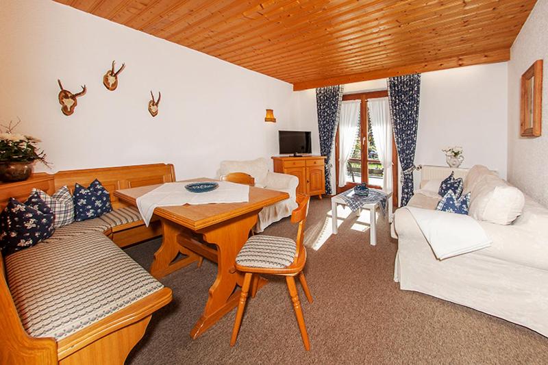 Appartamento 1 Camera da Letto con Terrazza, Gästehaus Menkenbauer