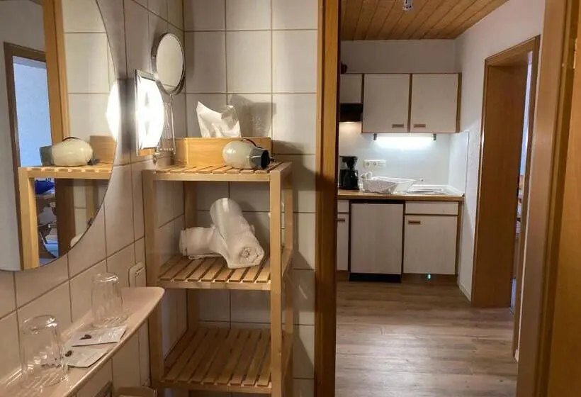 Huoneisto 1 Makuuhuone Terassi, Gästehaus Menkenbauer Inkl. Chiemgaukarte