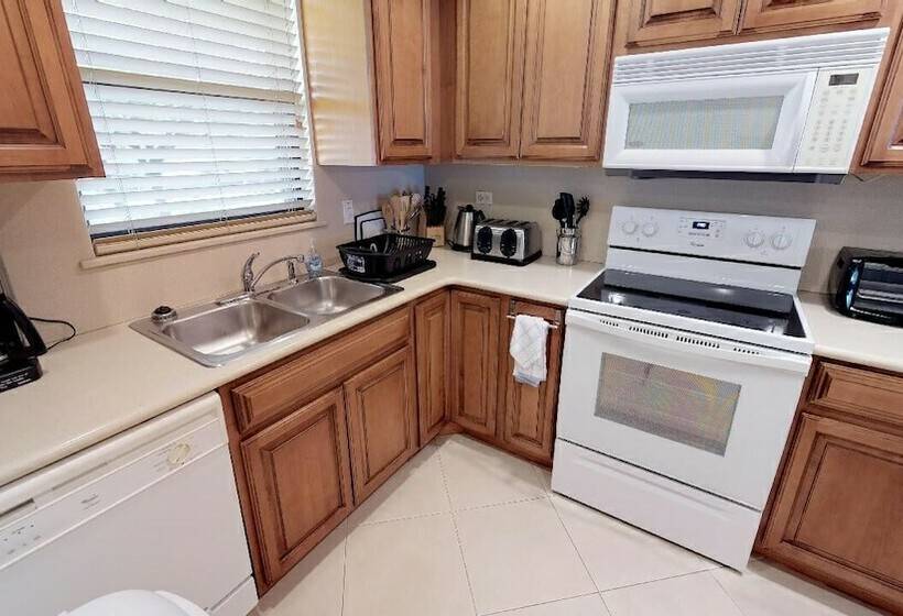 آپارتمان سوپریور 2 خوابه, The Islands Club