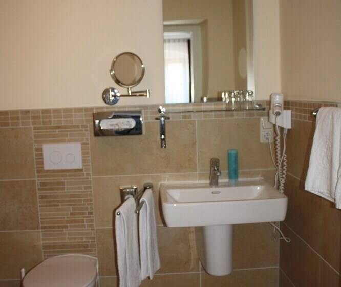 スタンダードシングルルーム, Restaurantcafepension Himmel