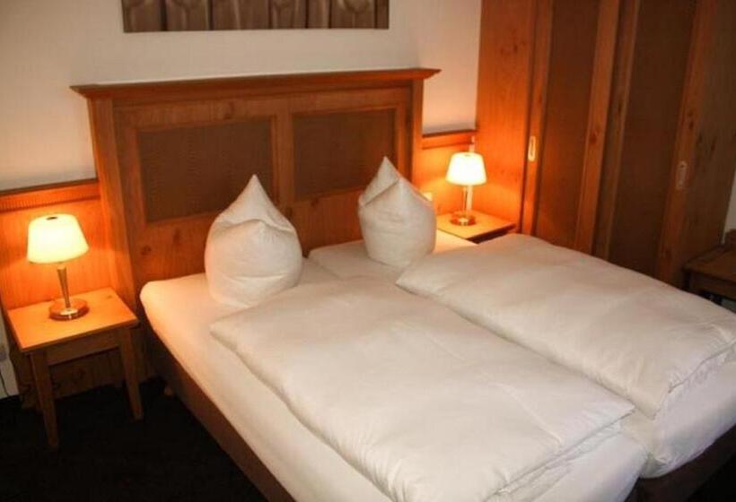 スタンダードルーム, Restaurantcafepension Himmel