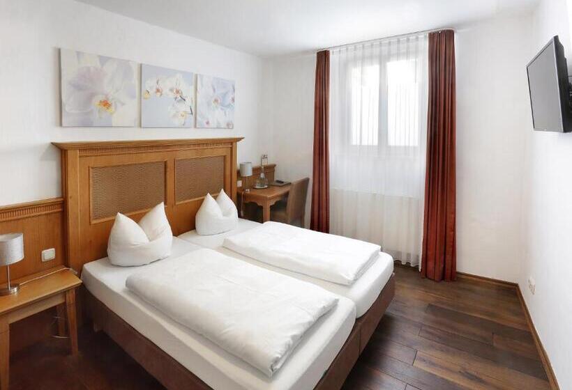 スタンダードルーム, Restaurantcafepension Himmel