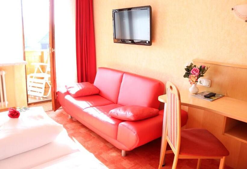 标准三人间, Garnihotel Arberblick