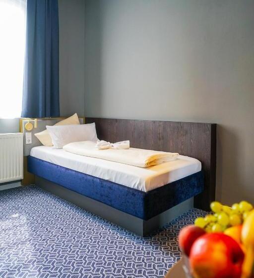 Quarto standart individual, Am Schloss Biebrich