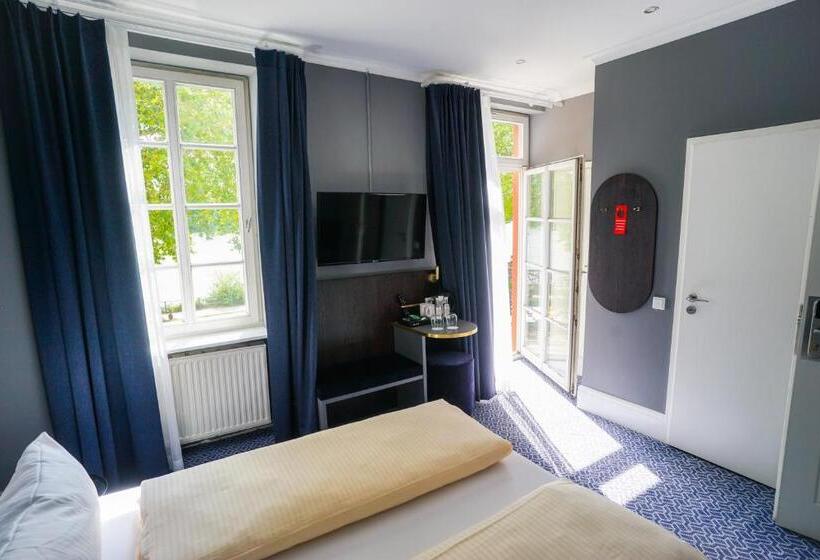 Quarto standard, Am Schloss Biebrich