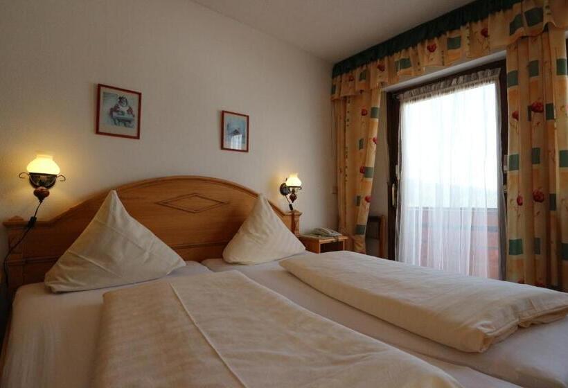 标准间, Dachsberger Hof