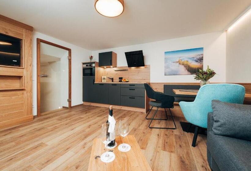 バルコニー付スイート, Drei König