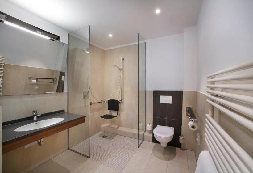 デラックスルーム, Greinwald