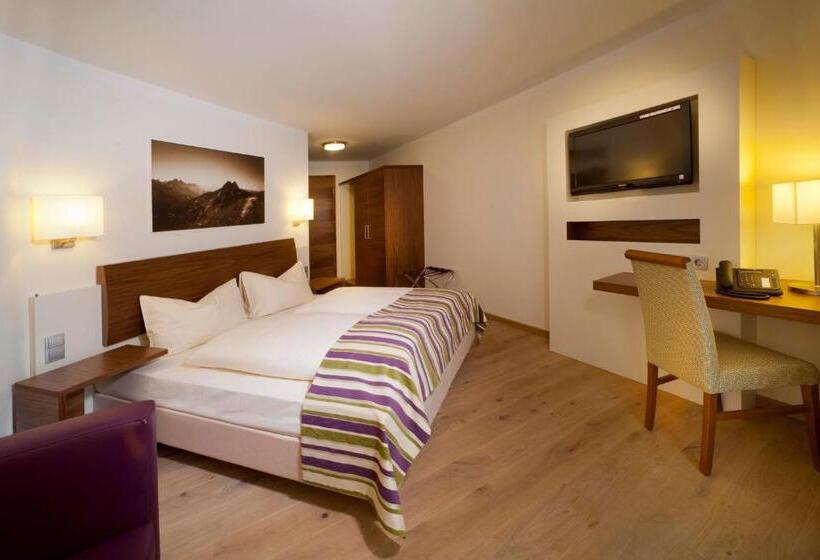 スタンダードルーム, Greinwald