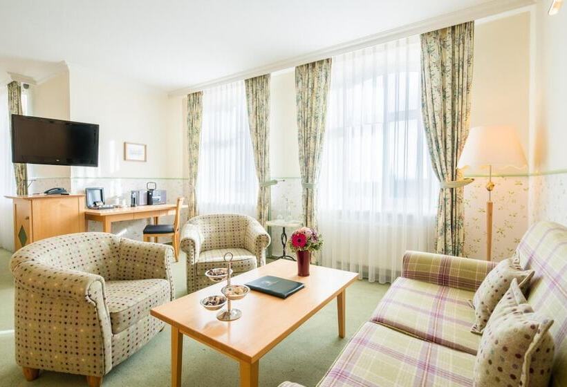 سوییت جونیور, Inselhotel Vierjahreszeiten