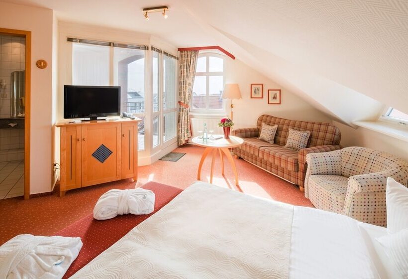 سوییت جونیور, Inselhotel Vierjahreszeiten