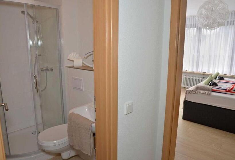 اتاق استاندارد چهار تخته, Neptuns Ankerplatz & Zur Seerobbe