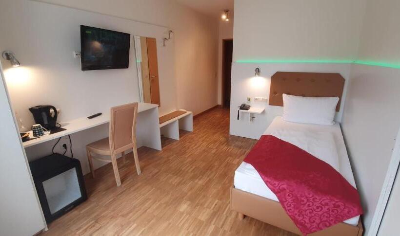 스탠다드 싱글 룸, Post