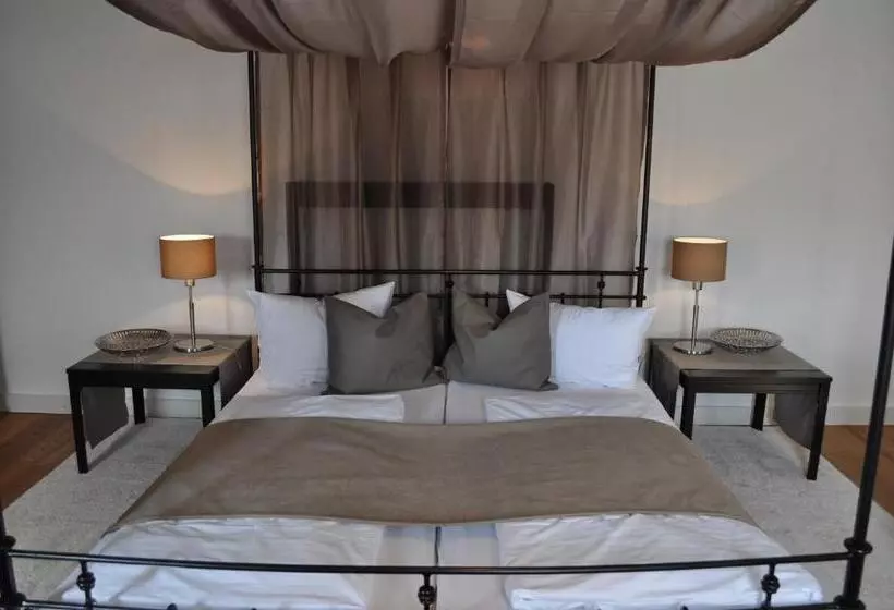 Junior suite with river view, Schloß Ort