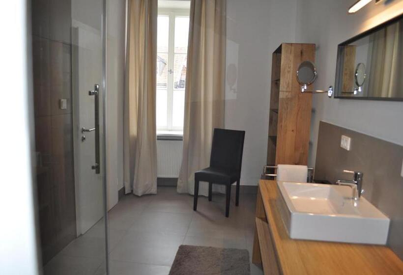 Junior suite with river view, Schloß Ort