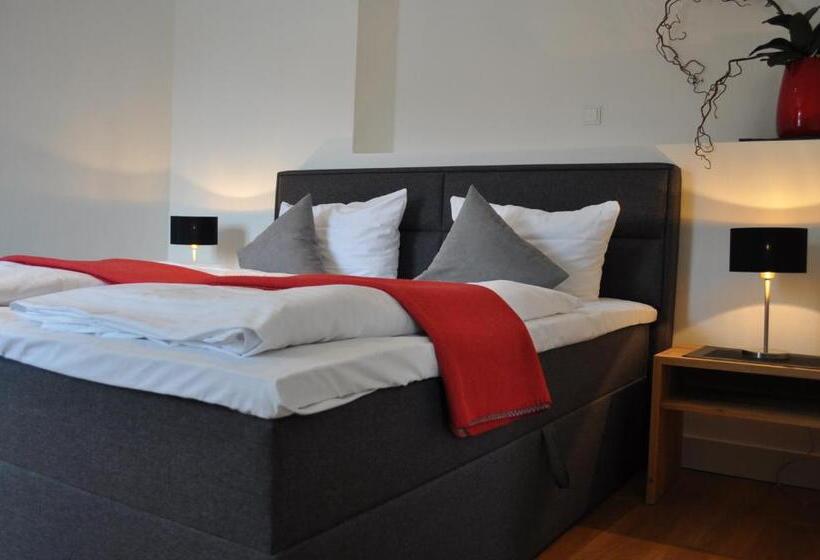 Junior suite with river view, Schloß Ort