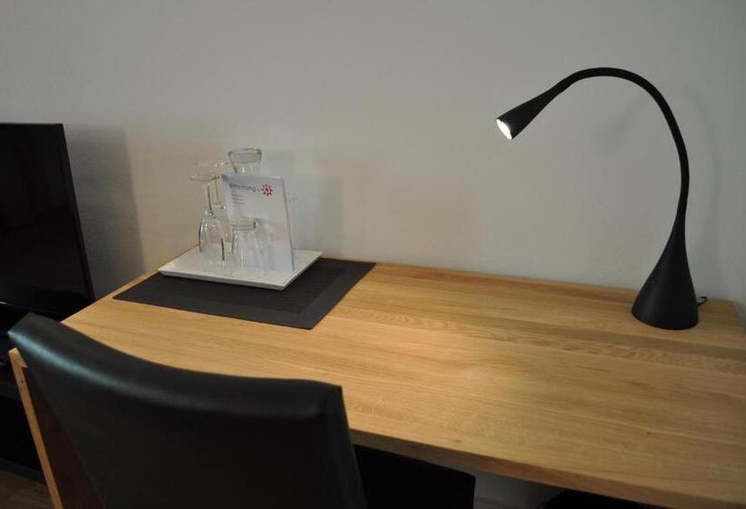 סוויטת ג'וניור, Schloß Ort