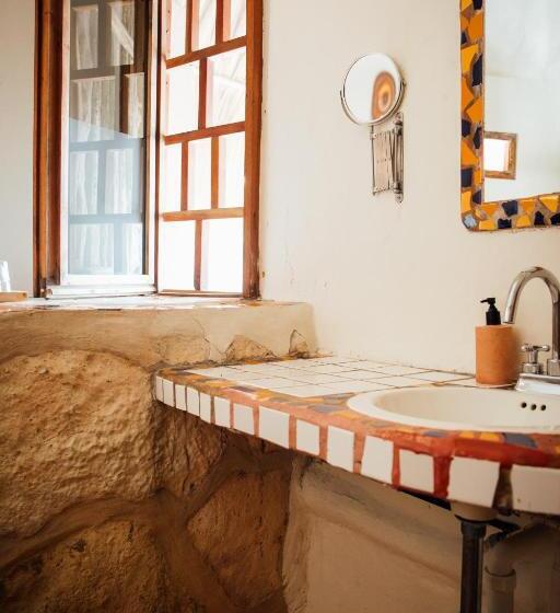 Семейный Номер Вид на Сад, Zamas