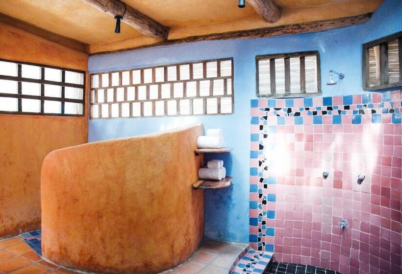 Семейный Номер Вид на Сад, Zamas