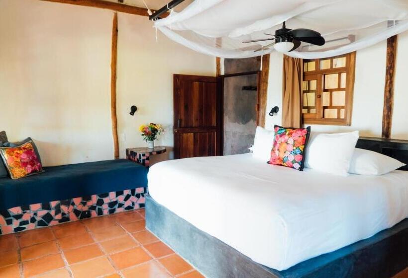 Бунгало Стандарт Вид на Море, Zamas