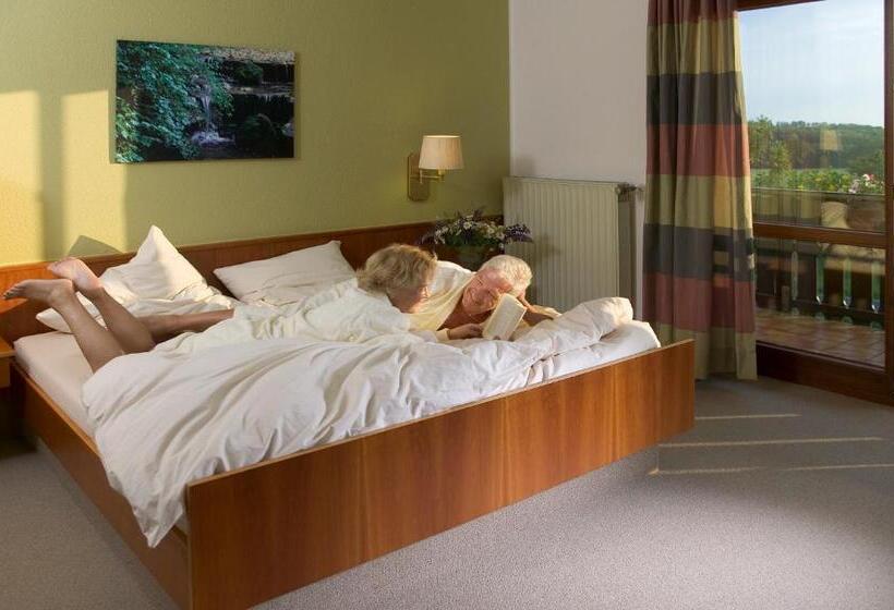 Индивидуальный Номер Классика, Zum Taufstein