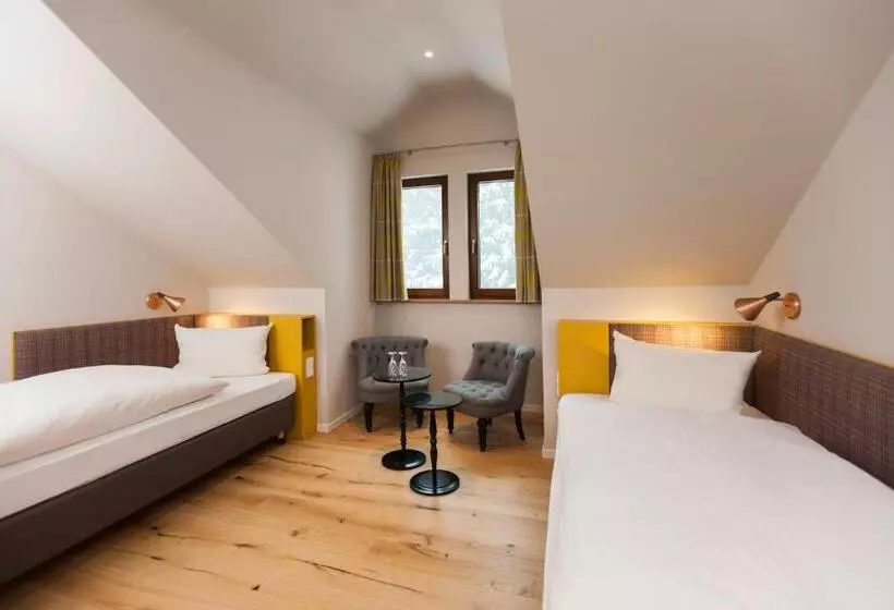 اتاق راحتی یک تخته, Zum Taufstein
