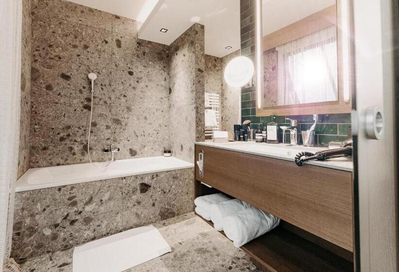 Номер Deluxe, Zumoxn