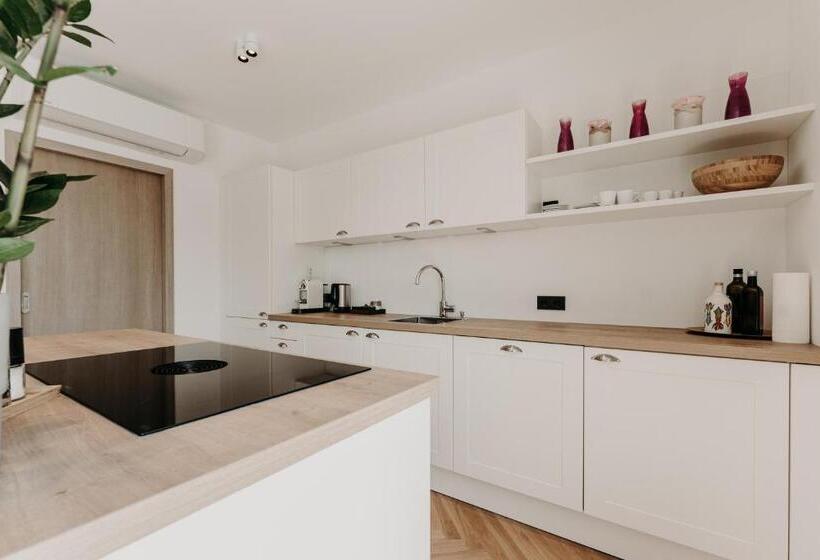 Апартаменты 2 Спальни, Zumoxn