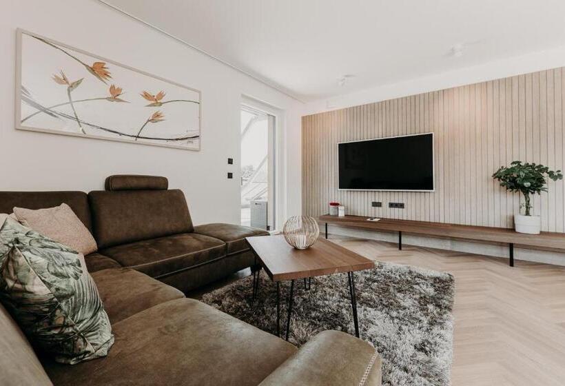 Апартаменты 2 Спальни, Zumoxn