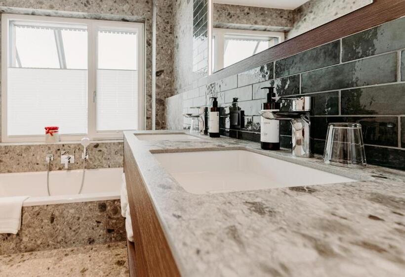 Апартаменты 2 Спальни, Zumoxn