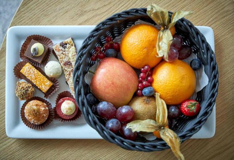 سوییت جونیور, Inselhotel Vierjahreszeiten