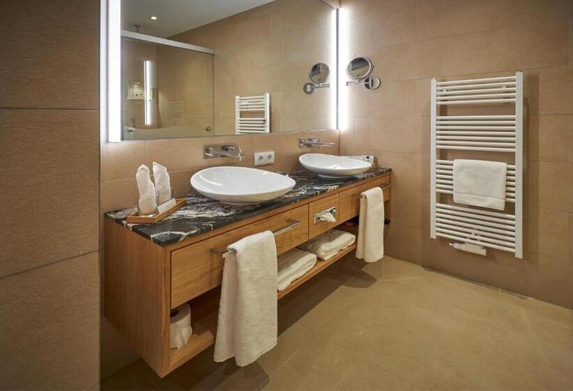 سوییت جونیور, Inselhotel Vierjahreszeiten