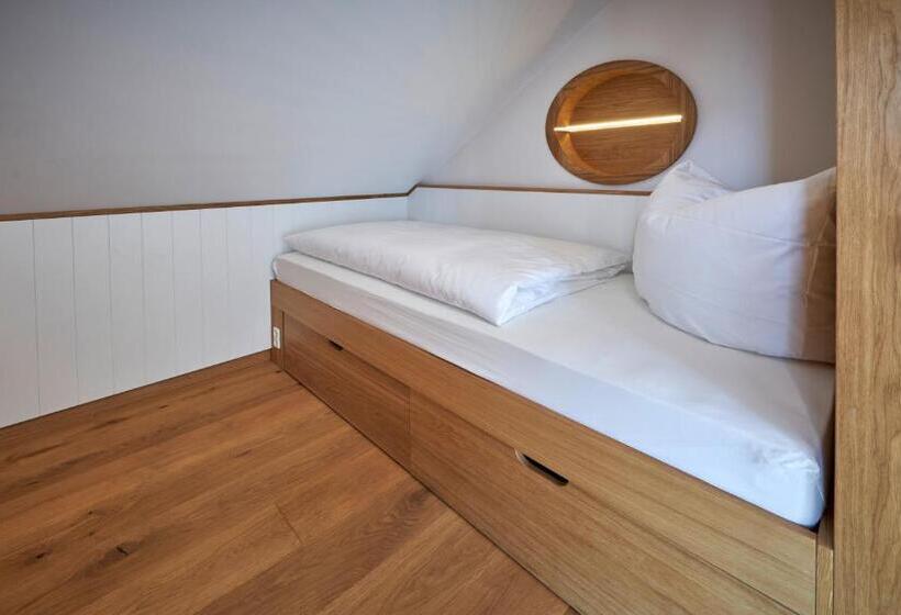 سوییت جونیور, Inselhotel Vierjahreszeiten