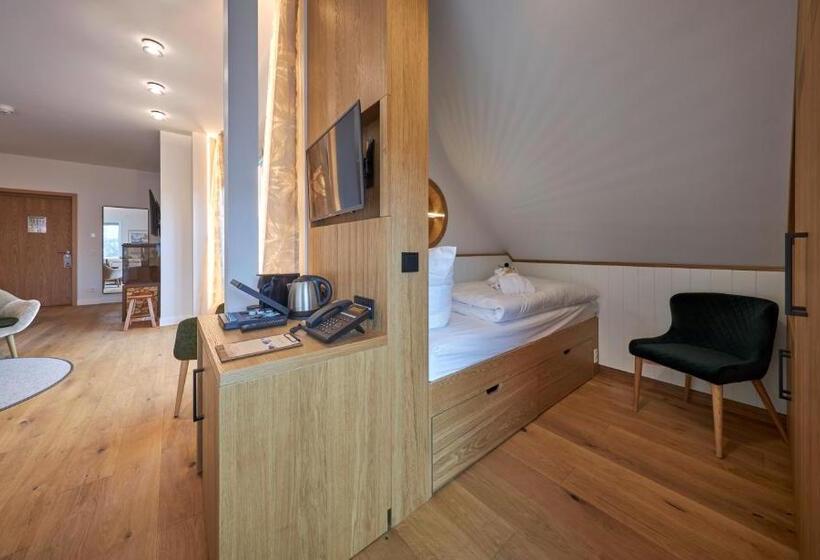 سوییت جونیور, Inselhotel Vierjahreszeiten