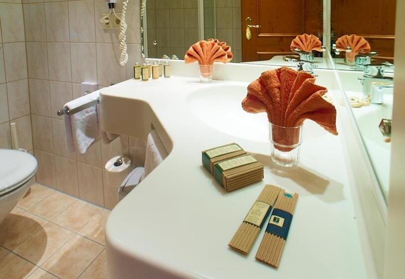 스탠다드 룸, Parkhotel Krone