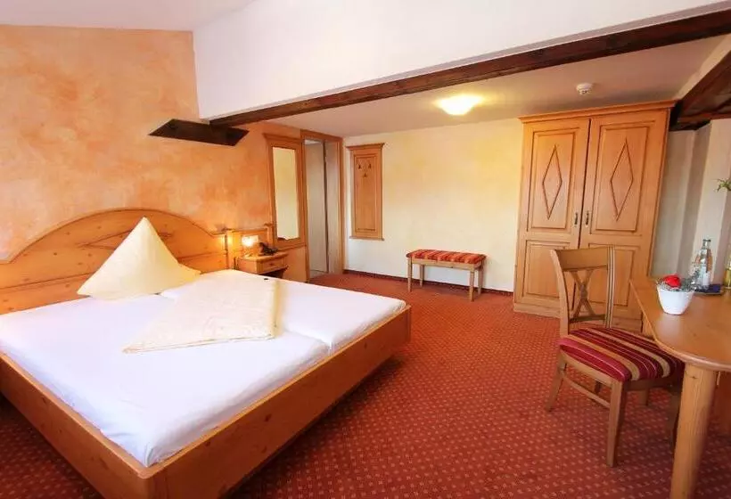 Standard Yhden Hengen Huone, Weinhotel / Gasthaus Zur Sonne