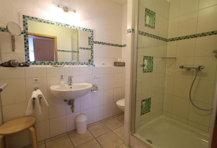 غرفة عائلية, Weinhotel / Gasthaus Zur Sonne