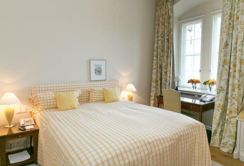 غرفة قياسية, Schlosshotel Münchhausen