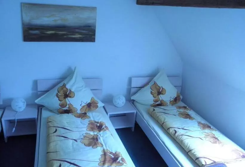 ベーシックトリプルルーム, Alb Hotel Schalksburg