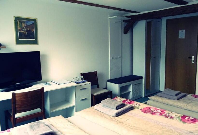 Трехместный Номер Базовый, Alb Hotel Schalksburg