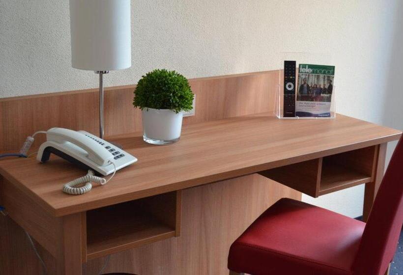 コンフォートルーム, Ambassador