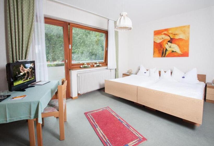 标准间, Pension Burk