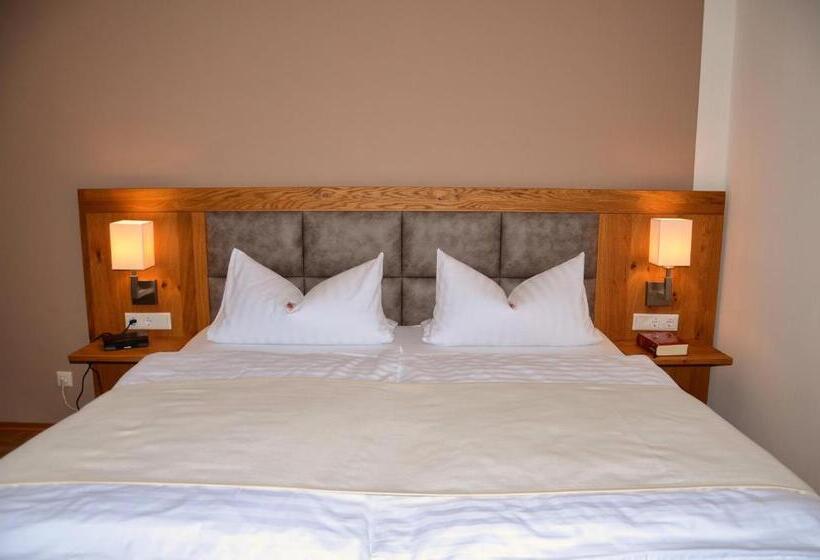 高级大房间, Pension Burk