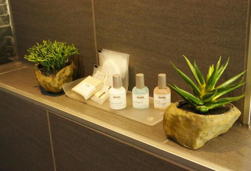 غرفة إدارية فردية, Am Schloss